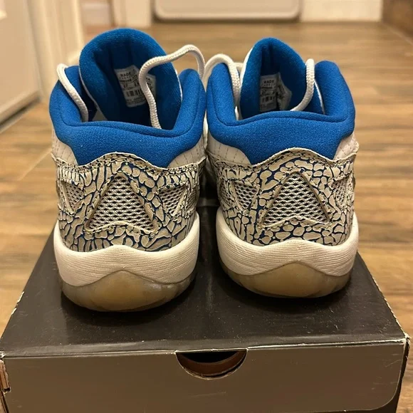 Air Jordan 11 Retro Low 306006-172 Youth 6Y